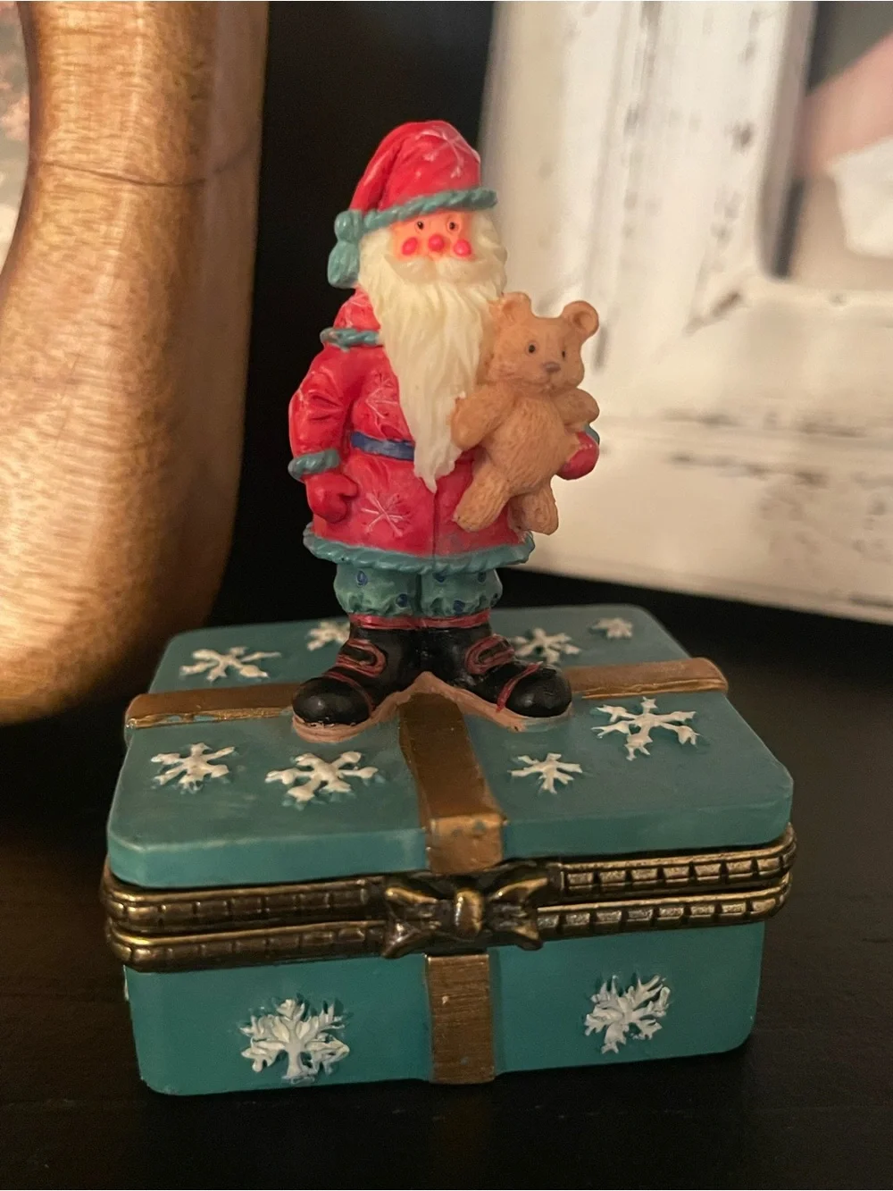 Christmas santa present trinket box